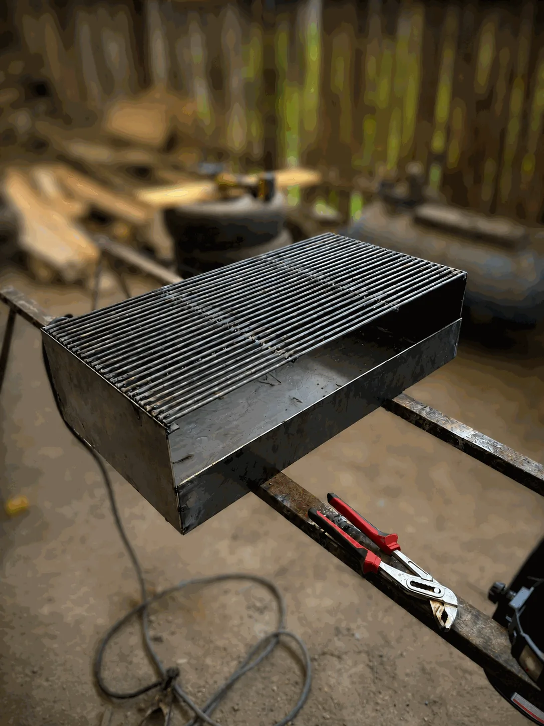 Estructura metálica para barbacoa fabricada a medida